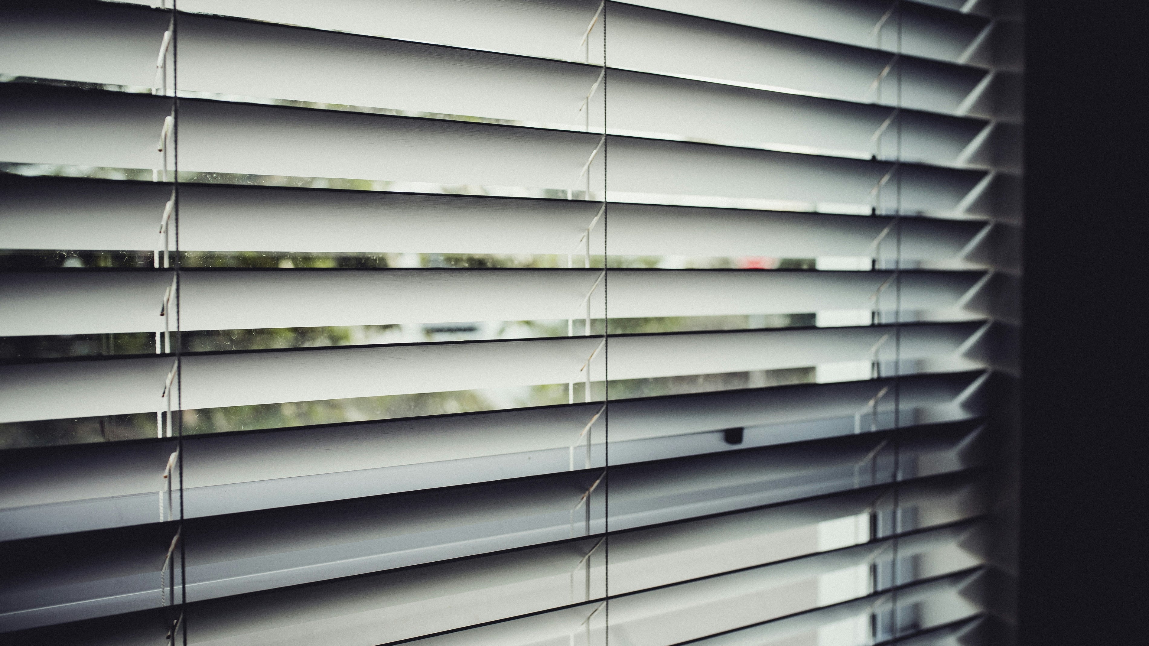 5 Tips Memilih Roller Blind yang Tepat untuk Rumah Modern