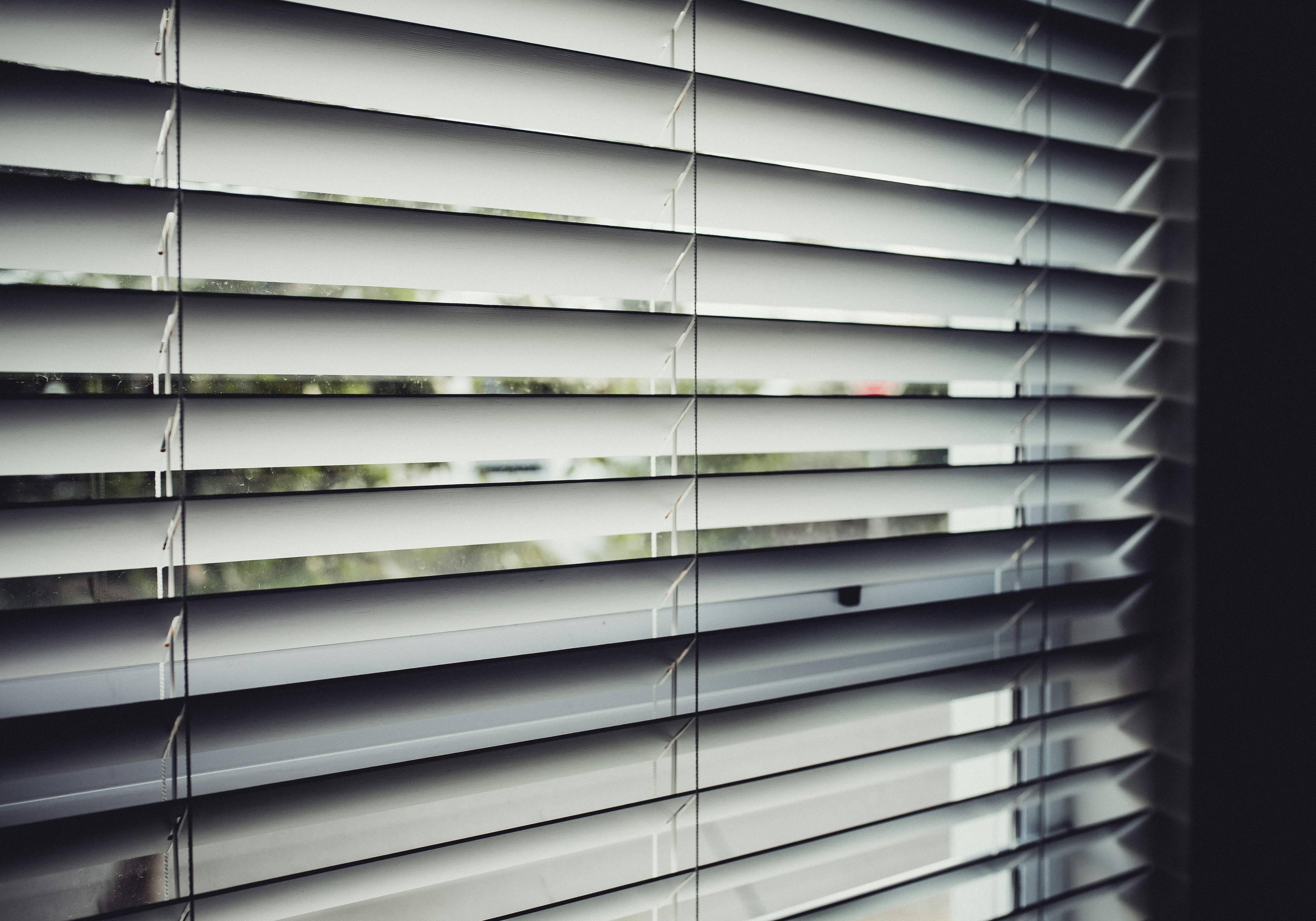 5 Tips Memilih Roller Blind yang Tepat untuk Rumah Modern